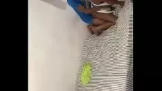 Reproducir Yo despues de follarme a mi espaciosa que le ha faltado tomar mi lindo sashay 2