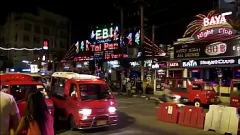 Bangla Yolu'nun Egzotik Kırmızı Işık Bölgesi, Tayland'daki Sokak Yürüyüşü