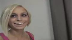 Jouer Il vero orgasmo selvaggio della teenager magra amatoriale Morgan Layne