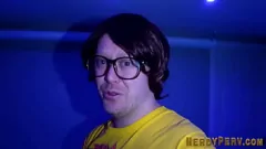 Jouer L'innocente BBW britannica Lucy Lain di Leeds, Yorkshire, viene ingannata nel fare il suo primo pompino amatoriale e riceve un'enorme sborrata