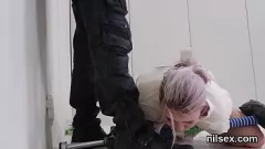 Oynat Yaramaz genç yoğun emme ve asslicking ile bdsm akıl hastanesinde hardcore anal tedavi alır