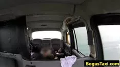 Oynat Bir heves için bosomy abanoz ağacı pharynxs cabbie sashay