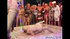 Lesbo solicită în vederi încinse