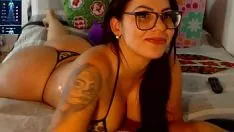 Abspielen Rica milf noblea su culo
